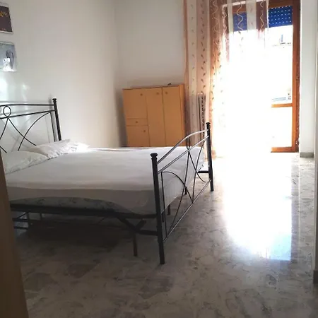 Apartment Con 3 Matrimoniali Vista Mare *